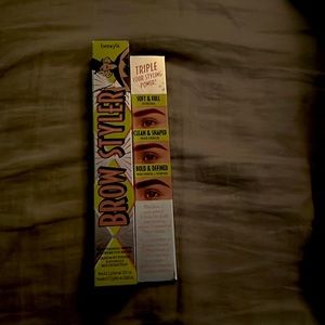 Benefit brow styler